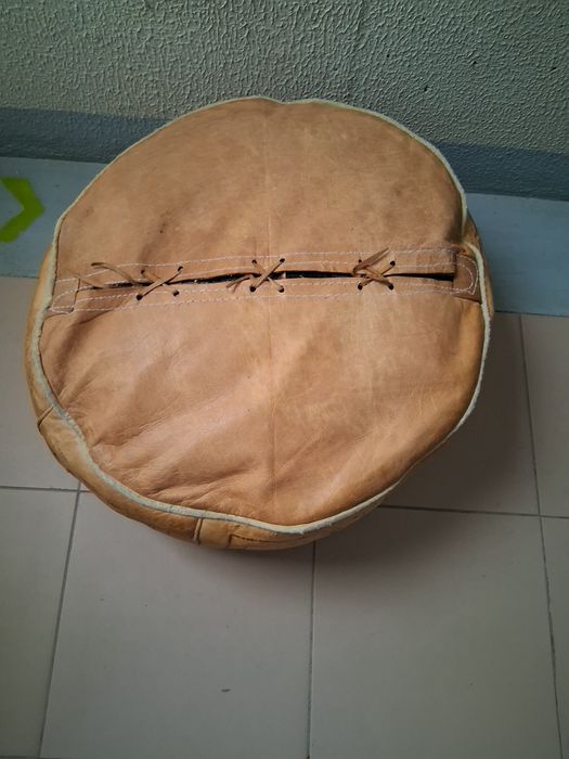 Puff Marroquino em Couro - VINTAGE