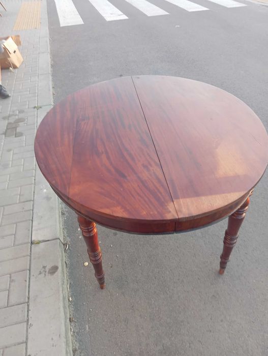 Rozkładany stół Biedermeier