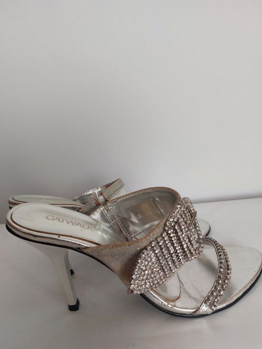 Szpilki klapki na szpilce srebrne cyrkonie 39