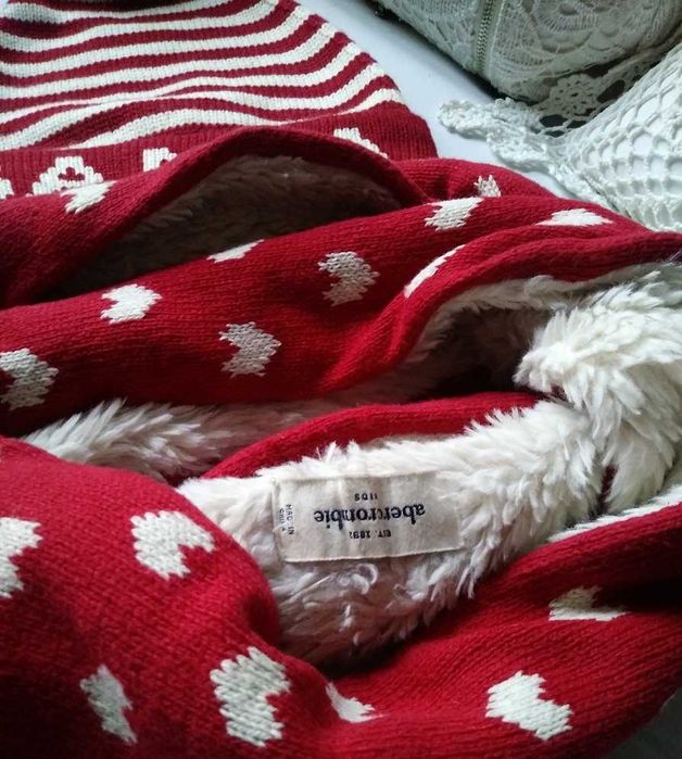 Abercrombie ciepły komin szal na misiu czerwony białe serca tunel tuba