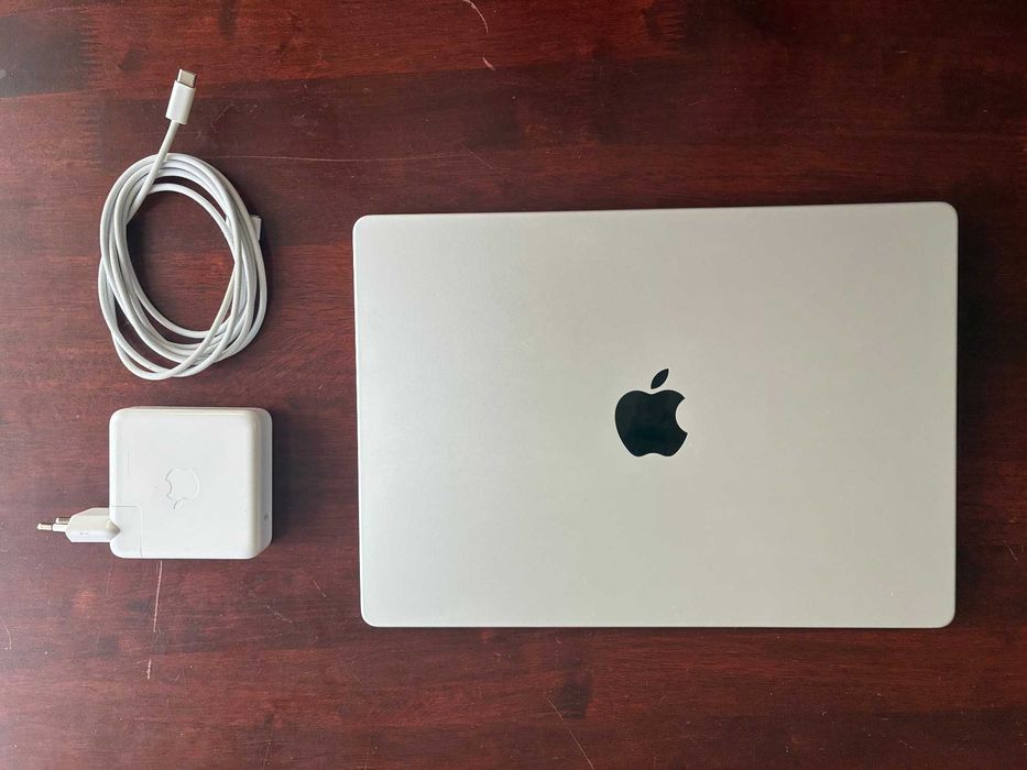 MacBook Pro M1 Pro srebrny, ekran 14', 32GB RAM, 512GB SSD