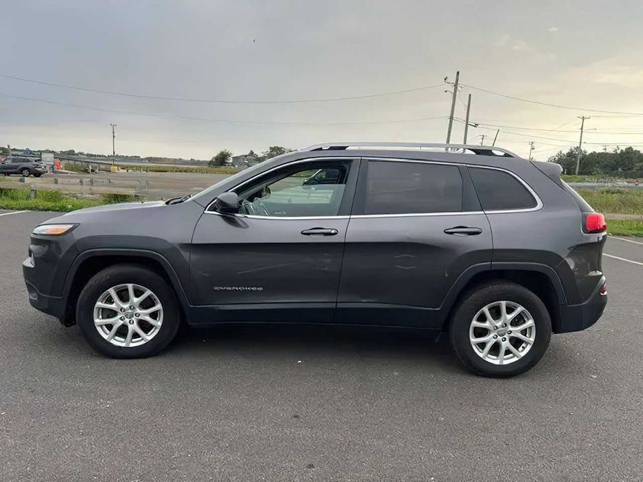 Jeep Cherokee      2017