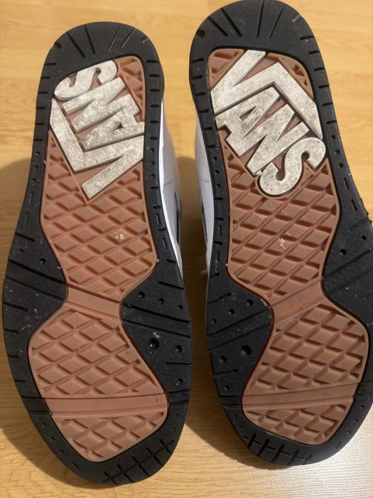 Saoatilha Vans em pele!!! Tamanho 42