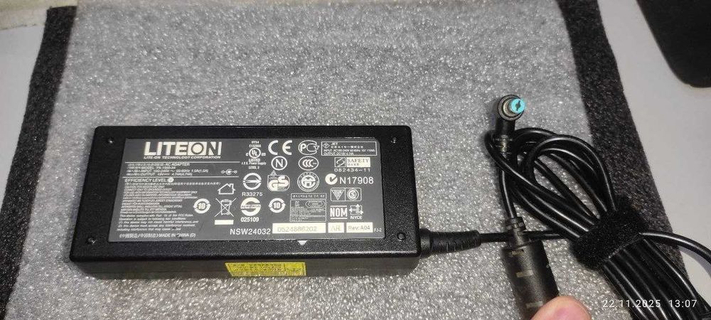 Блоки живлення ждя ноутбуків