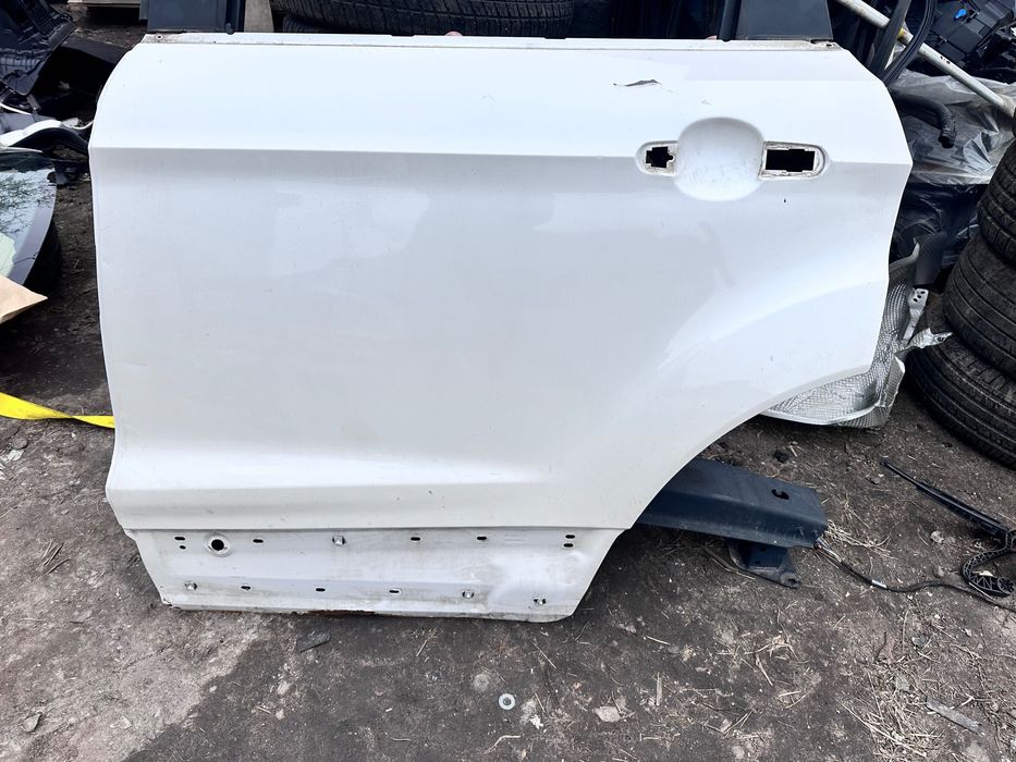 Двері Ford Escape mk3 зад праві