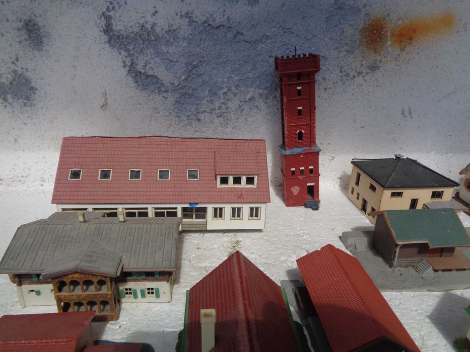 1:160 Lote de 12 construções diversas para pista comboio