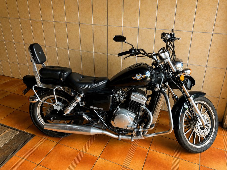 Motocykl chopper pojemność 125 CC DD125e-8