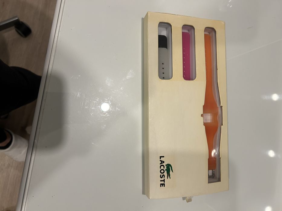 Relogio de menina marca lacoste