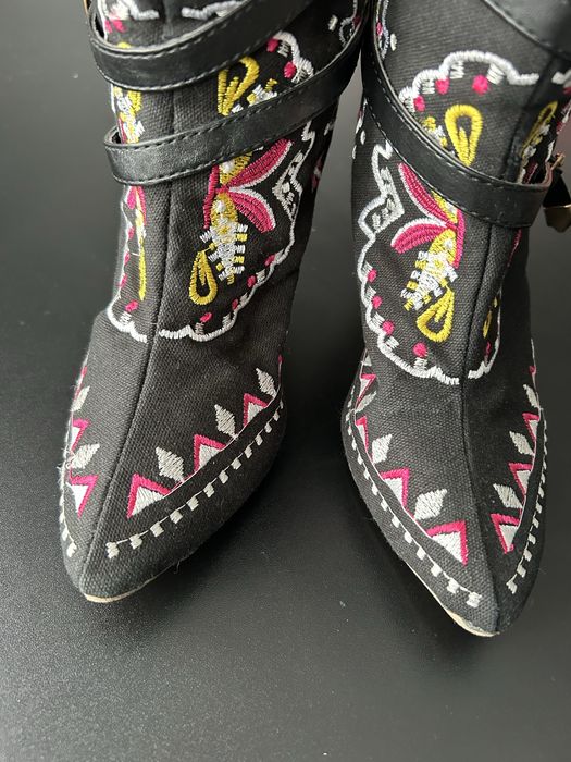 Wiosenne haftowane kozaczki boho r 38