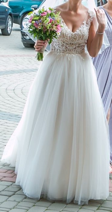 Sprzedam suknię ślubną Marki HERM'S rozm. 38/40