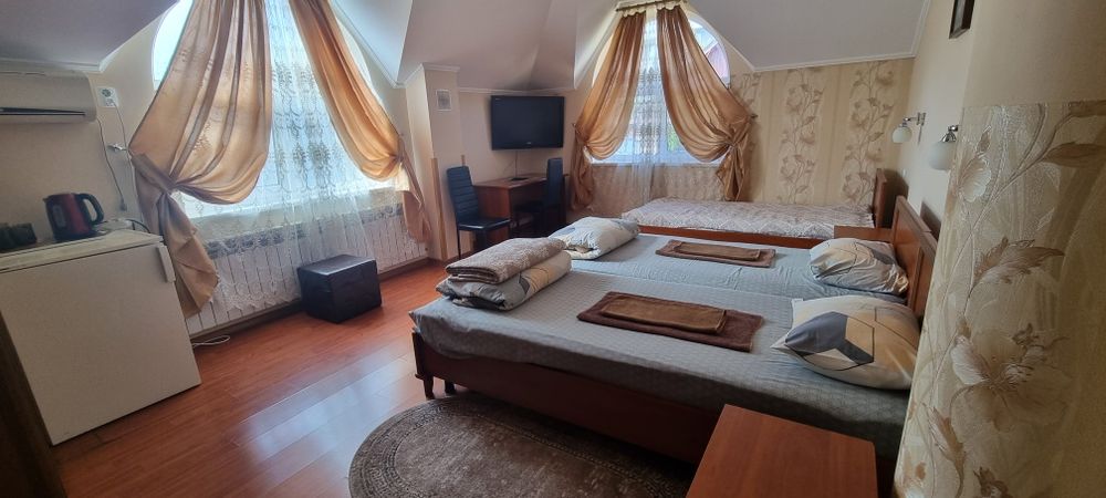 VILLA VERA Садиба біля   басейнів Спорткомплекс Закарпаття  і Жайворонок