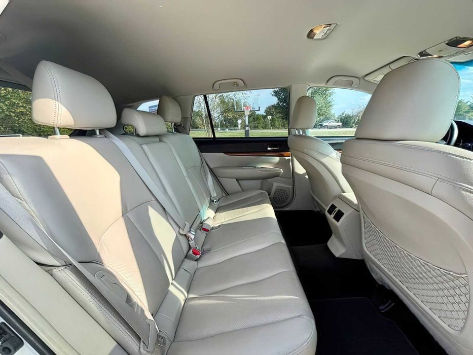 Subaru Outback Limited      2013