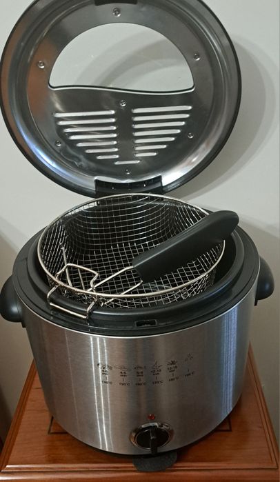 Fritadeira Elétrica  Doméstica- Nova 220V-Aço inoxidável- 1,2l