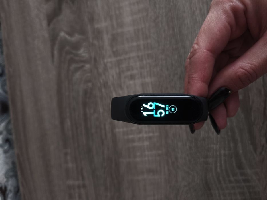 Смарт годинник mi band4