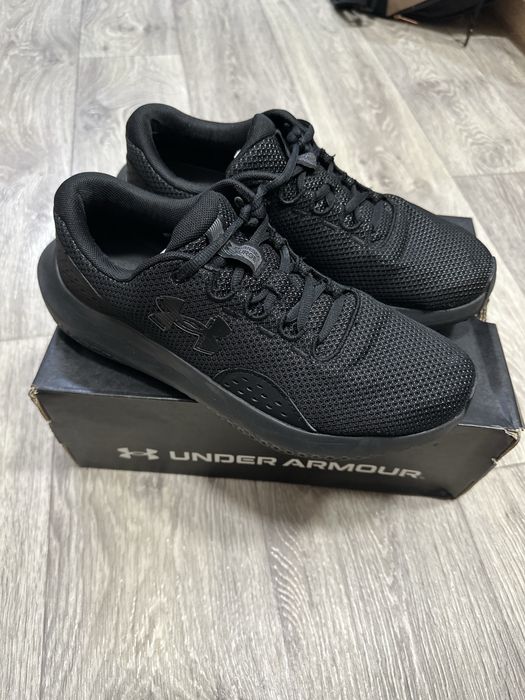 Кросівки under armour Charged Surge 4