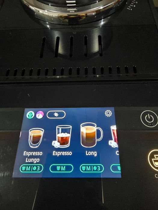 Máquina de café delonghi rivelia