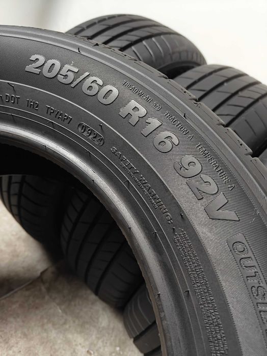 Kumho Ecsta R16 205 60 шини літні 24рік КОРЕЯ стан як НОВІ