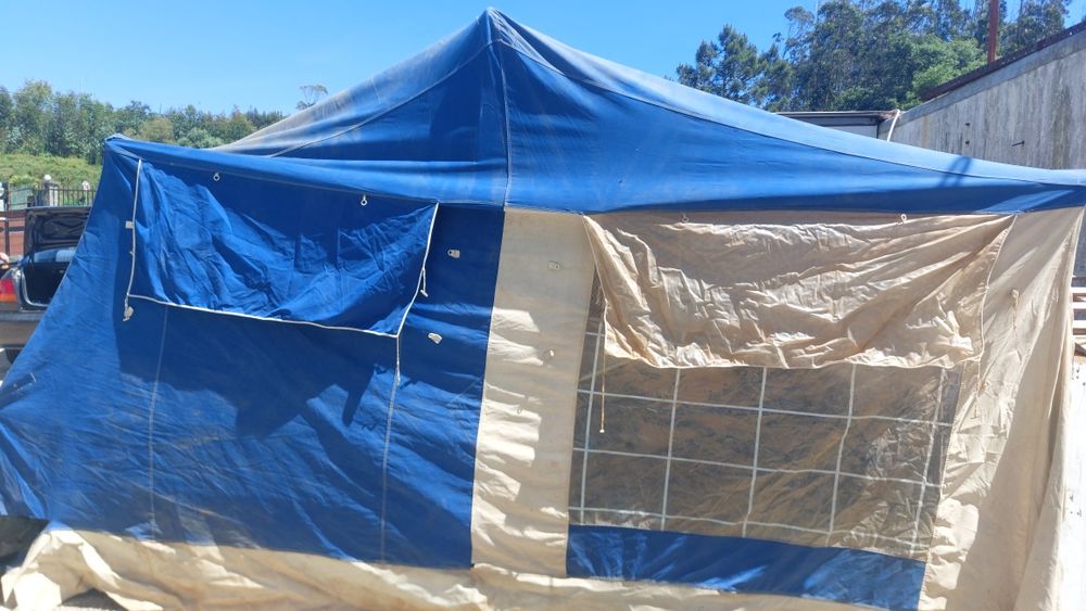 Atrelado tenda..