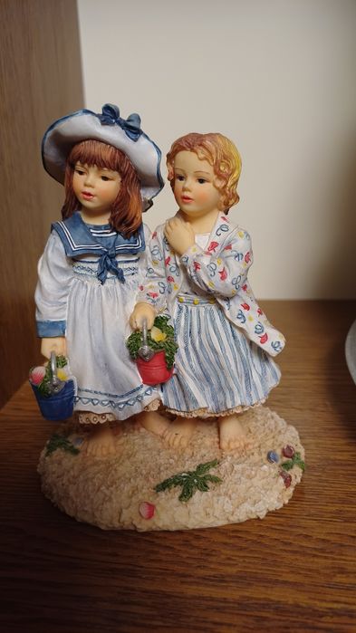 Фарфоровые статуэтка  коллекционный  вариант