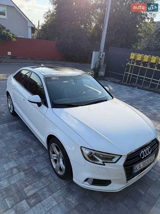 Audi A3 2018 8V (FL) 2.0 TFSI MT