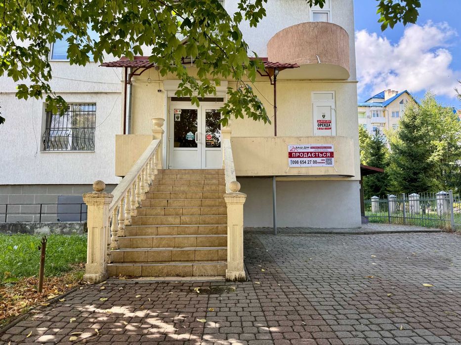 Комерційне приміщення у новобудові Стрия - 66,9 м² за ціною нижче 1 000 $/м²