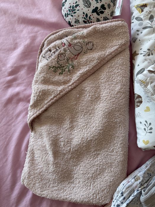 Zestaw dla niemowlaka recznik rozek pieluszki termofor