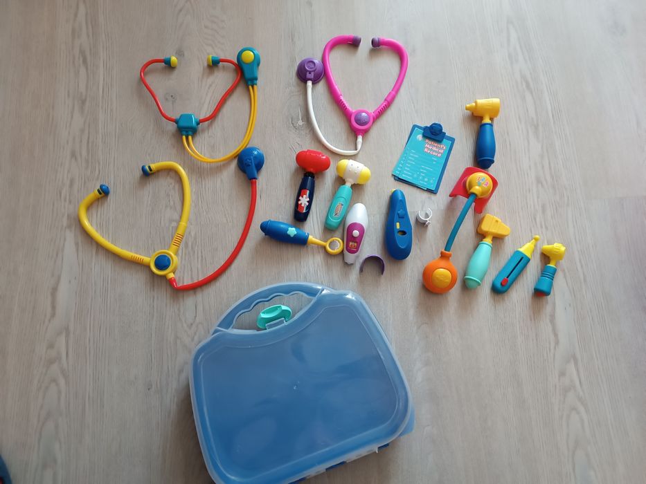 Mega duży zestaw zabawek dla małego lekarza