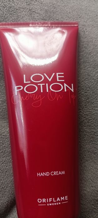 Krem do rąk Love Potion Cherry On Top Oriflame
