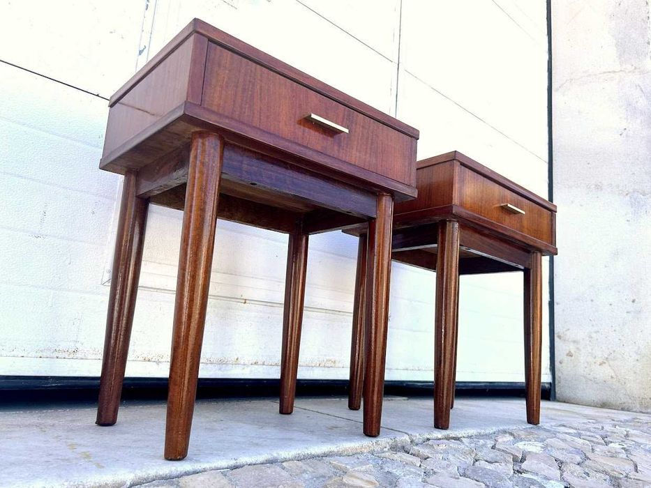 Mesa olaio vintage + 48comp x 34prof x 58alt.