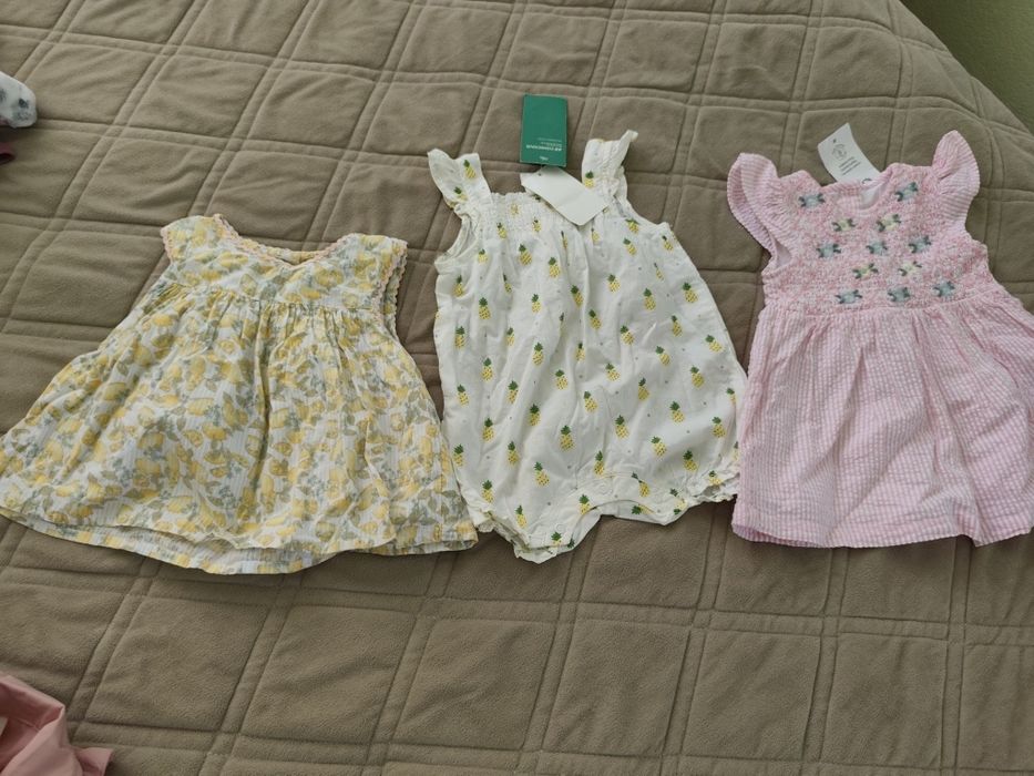 Одяг для маленьких дівчаток