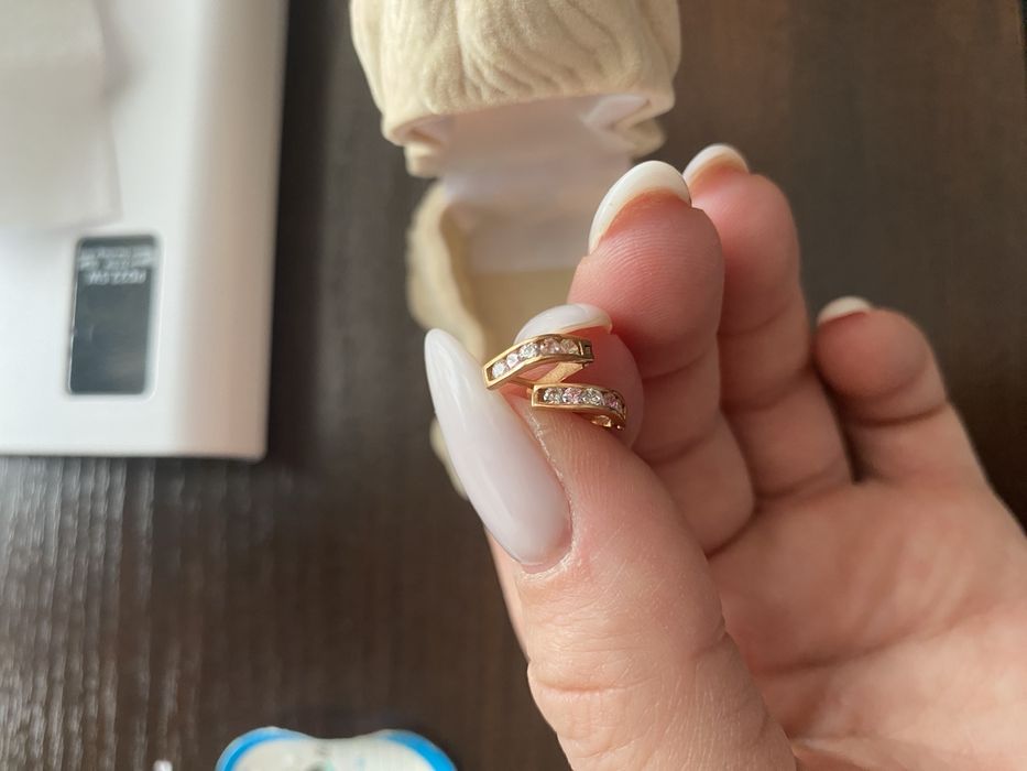 Золоті дитячі сережки для найменших