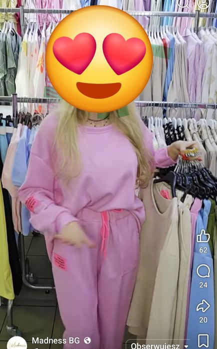 Dres różowy z naszywką