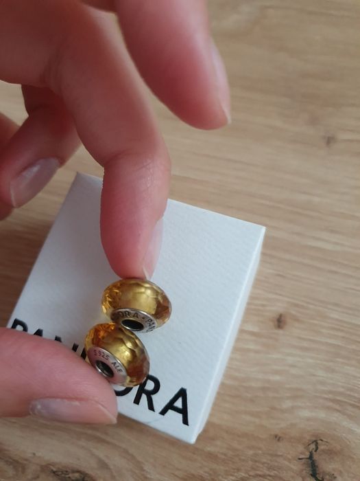 Pandora Charms Murano, fasetki miodowe złote