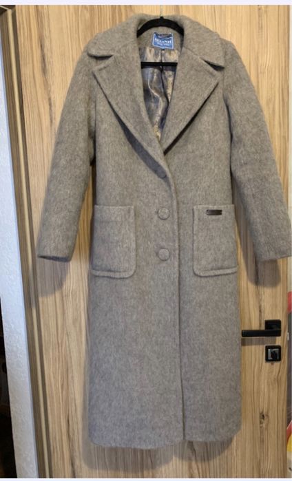 Пальто сіре Albanto