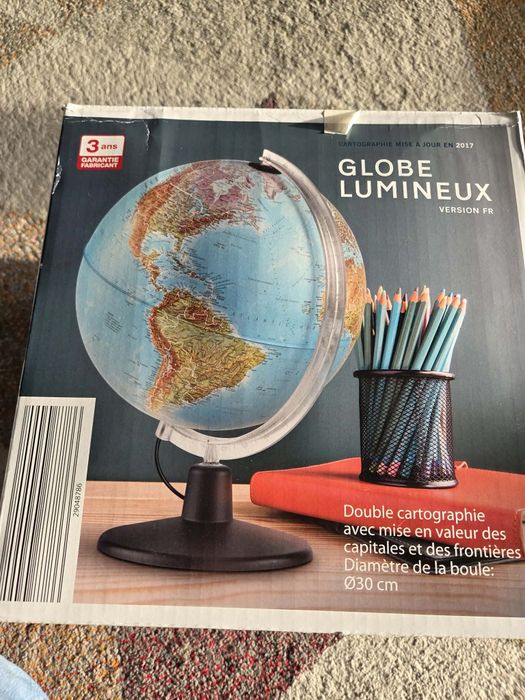 Globus podświetlany