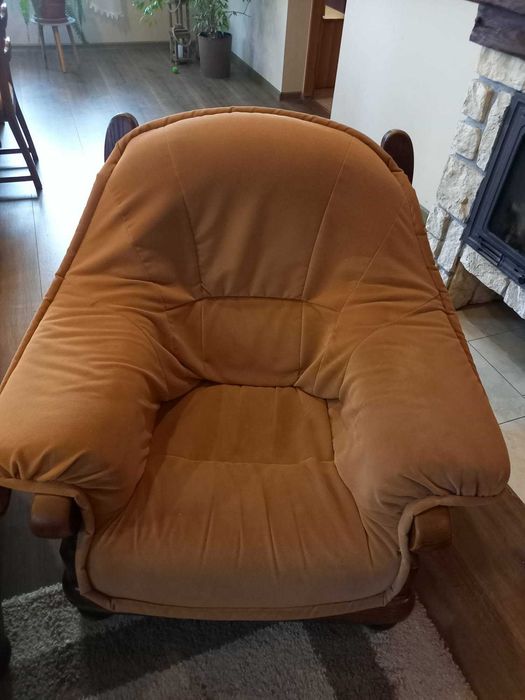 Sofa trzyosobowa, dwa fotele