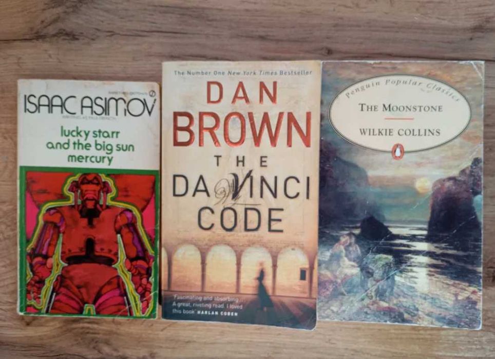 Ден Браун, Артур Хейли, Джеймс Роллинс