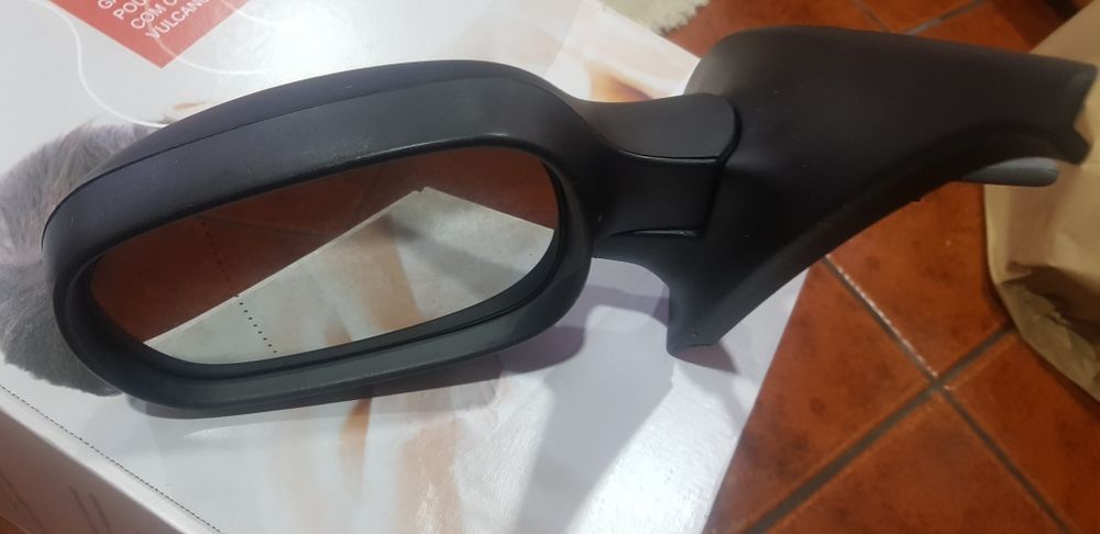 Espelho do lado esquerdo