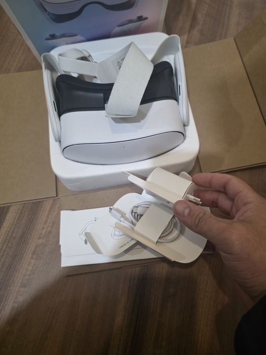 Meta Quest 3s – 128GB, Praticamente Novo, Completo com Todos Acessório