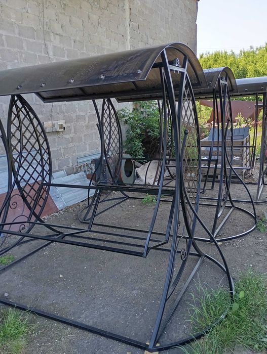 Гойдалка металева