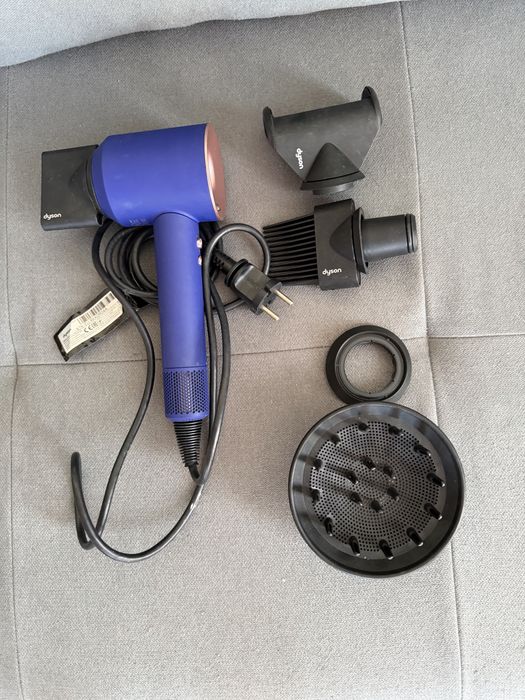 Фен dyson . Синій . Усі насадки . Без бокса