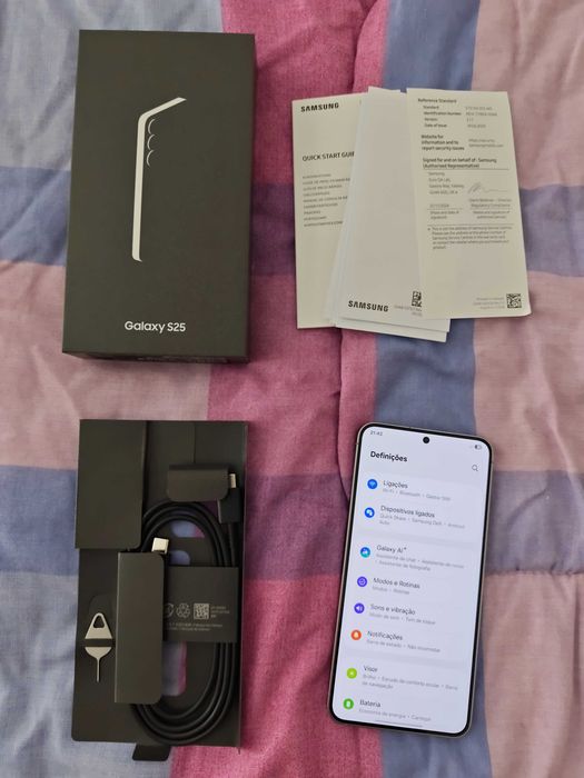 Samsung Galaxy S25 - NOVO