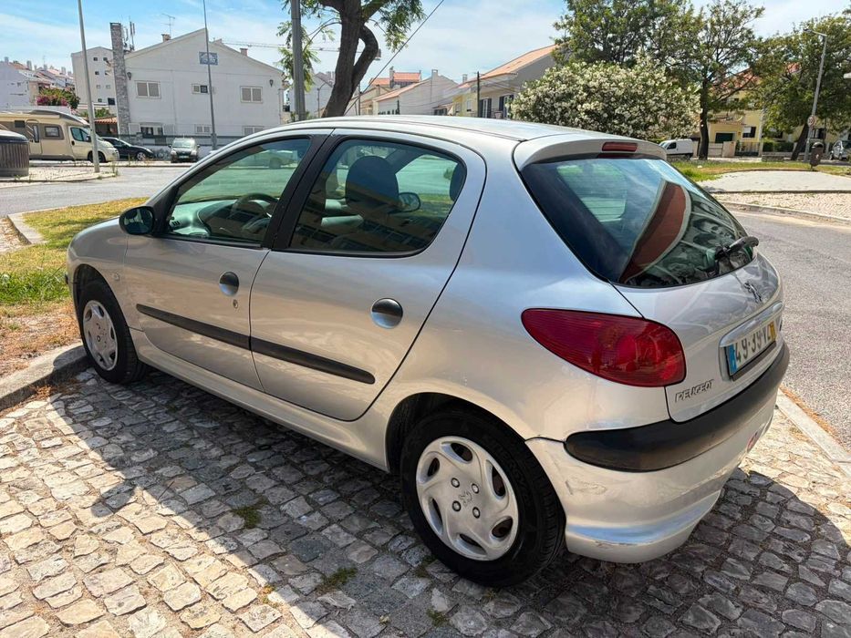 Peugeot 206 — fotografia 2