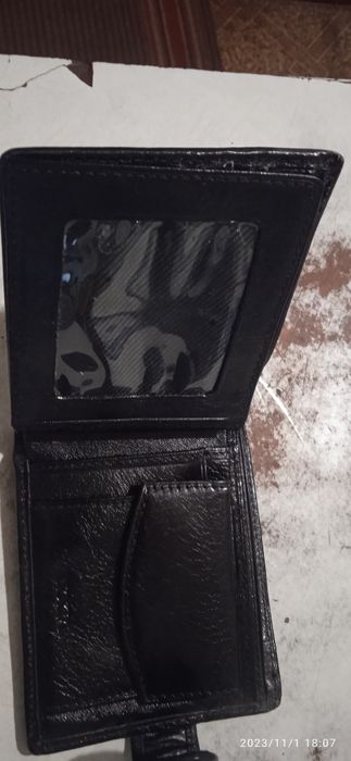 Продам кожаные кошельки