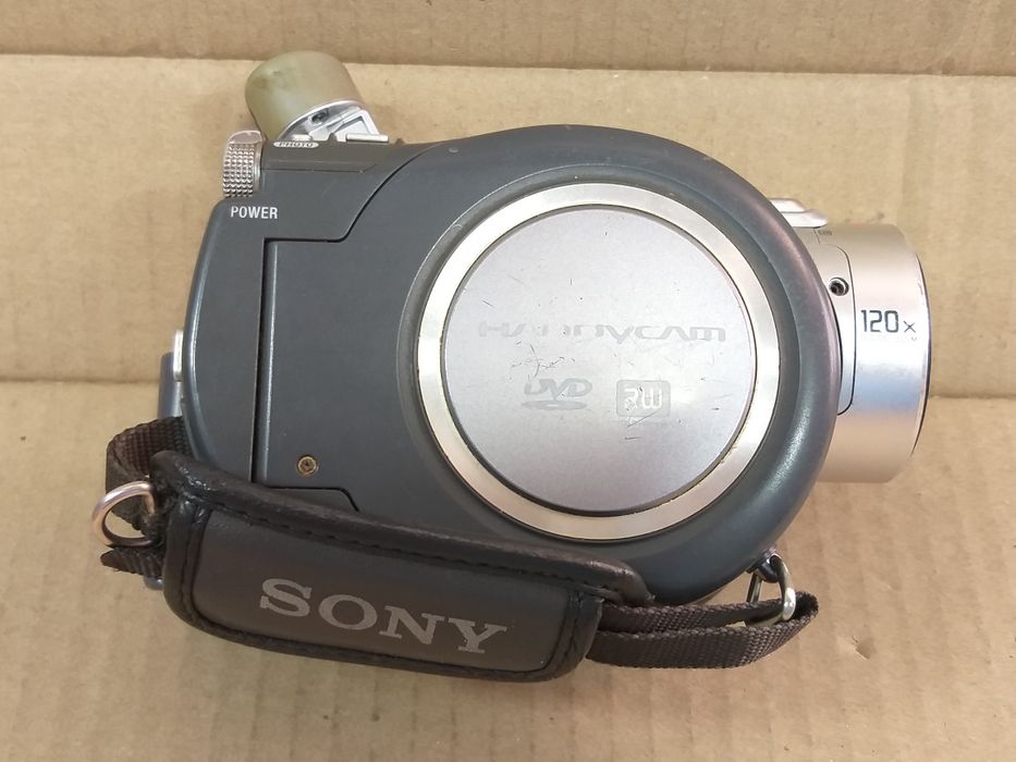 Видеокамера Sony DCR-DVD405E (JVC GZ-E15BE  (Sony )