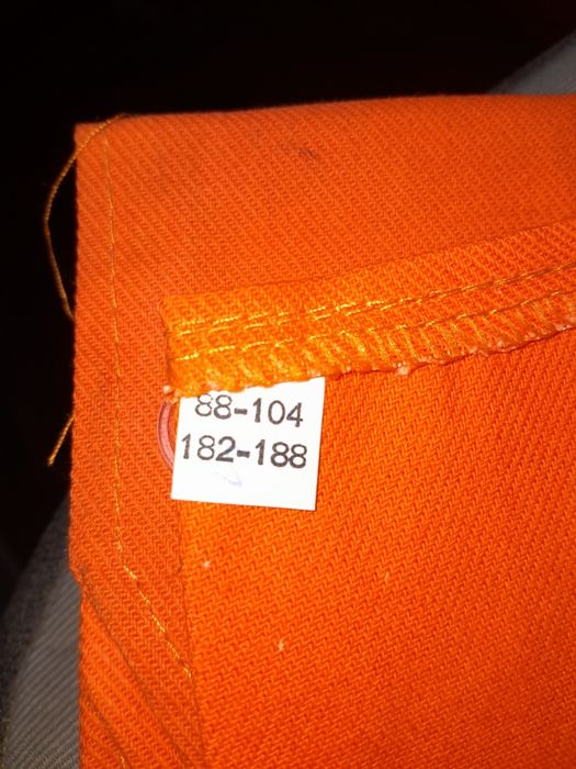 Продам жилет сигнальний.