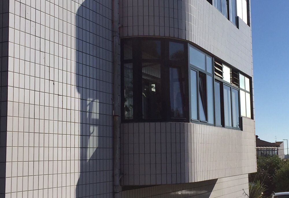 Caixilharias estores e grades