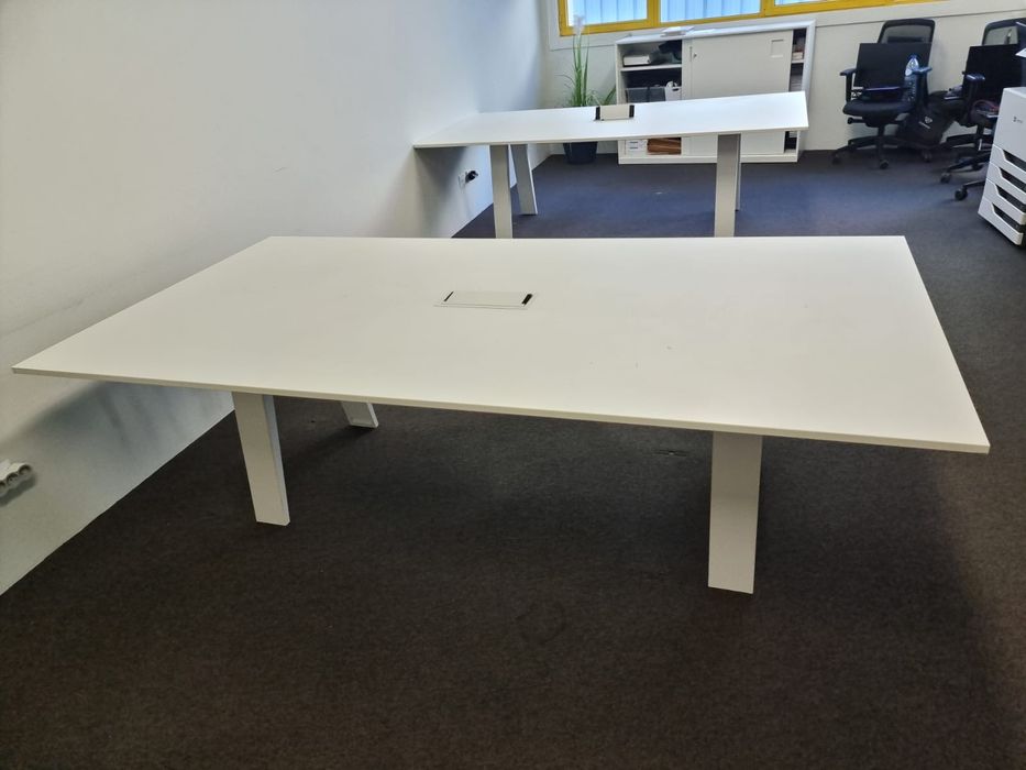 Mesa retangular branca