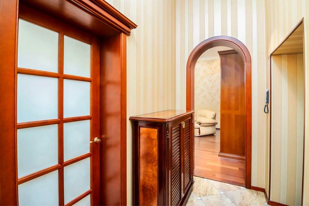 Apartment in Kyiv, Pyrohiv - View 2