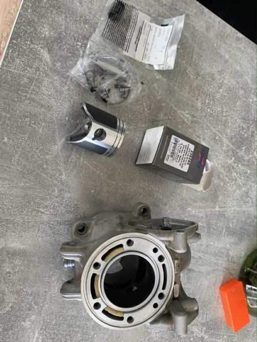 cylinder + tłok sx125